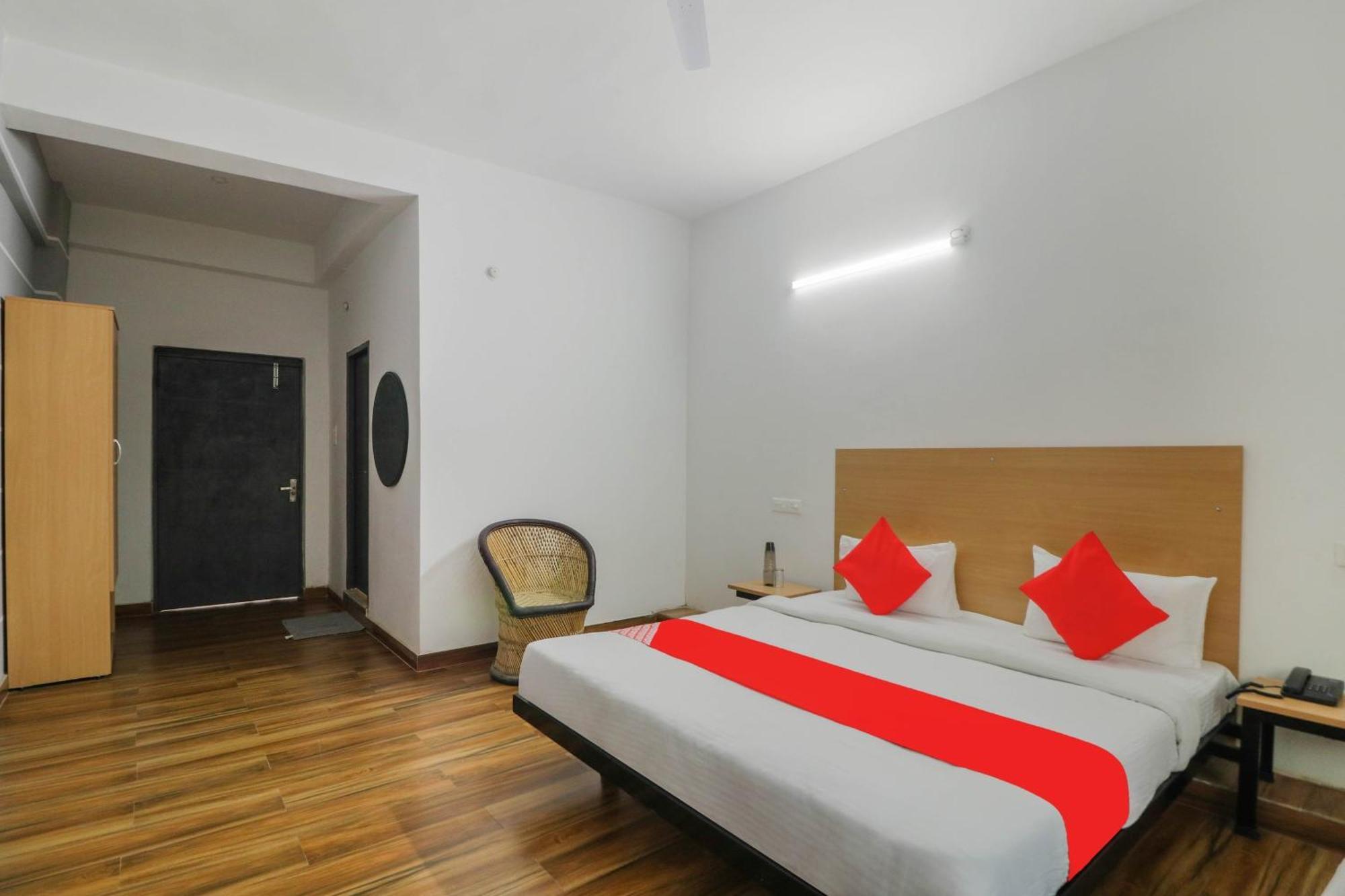 Townhall Bhiwadi Ngoại thất bức ảnh